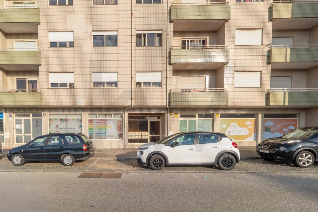 Apartamento T2 para Venda em Vilar de Andorinho Foto 46