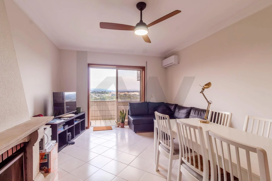 Apartamento T2 para Venda em Vilar de Andorinho Foto 3