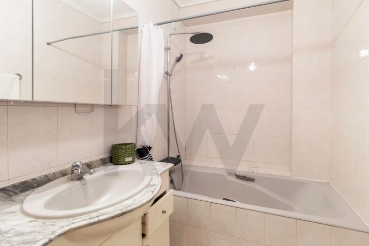 Apartamento T2 para Venda em Vilar de Andorinho Foto 32