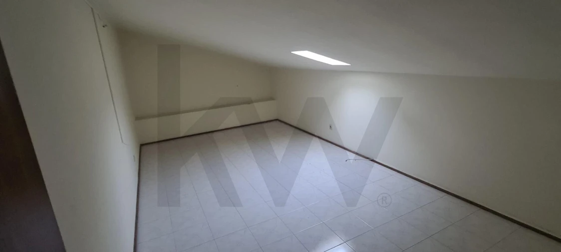 Apartamento T2 para Venda em Vilar de Andorinho Foto 29