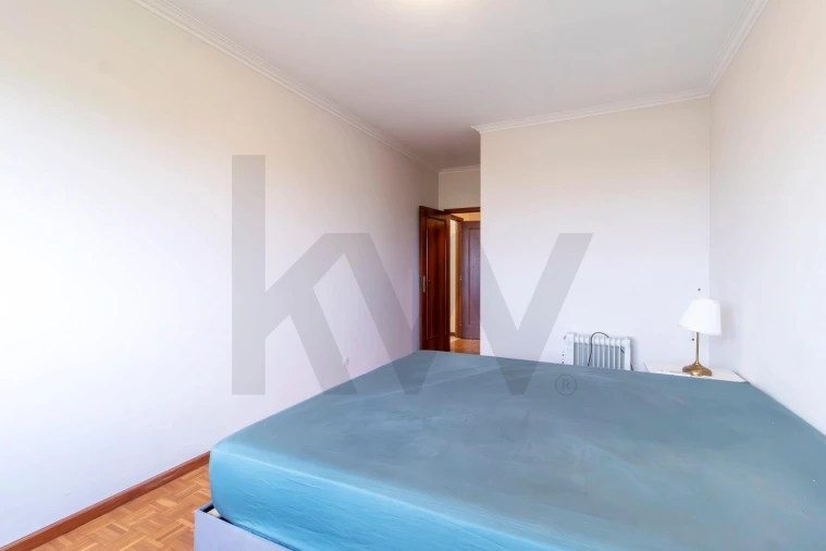 Apartamento T2 para Venda em Vilar de Andorinho Foto 24