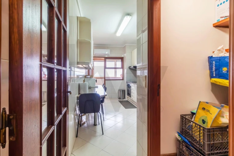 Apartamento T2 para Venda em Vilar de Andorinho Foto 15