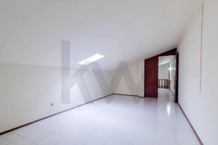 Apartamento T2 para Venda em Vilar de Andorinho Foto 39