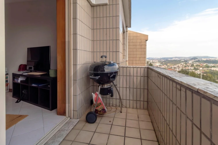 Apartamento T2 para Venda em Vilar de Andorinho Foto 10