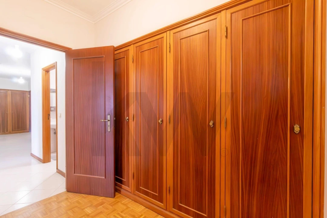 Apartamento T2 para Venda em Vilar de Andorinho Foto 26