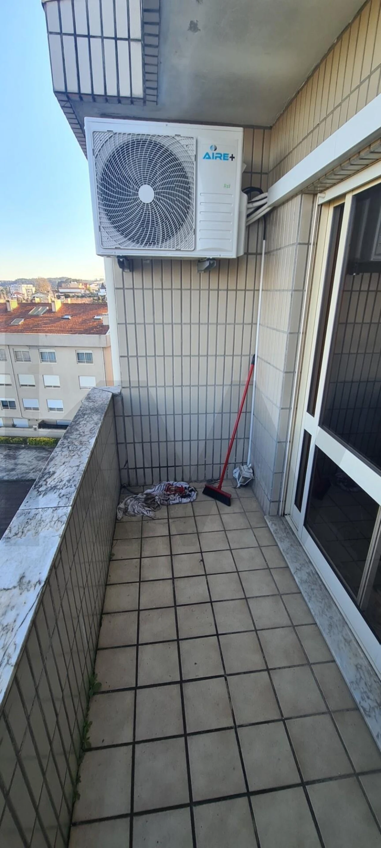 Apartamento T2 para Venda em Vilar de Andorinho Foto 4