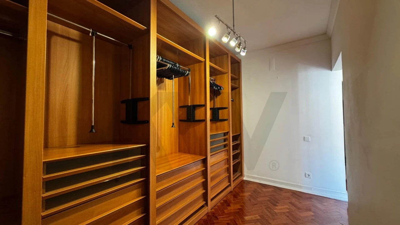 Apartamento T2 para Arrendamento em Arroios Foto 19