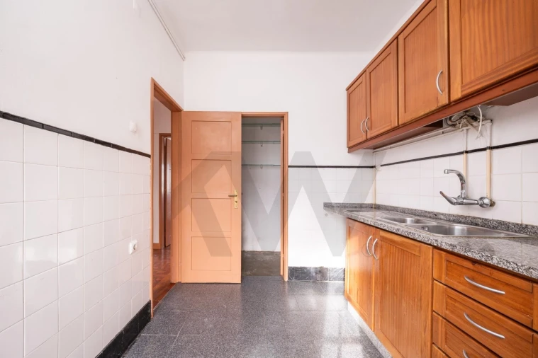 Apartamento T2 para Venda em Eiras e São Paulo de Frades Foto 2