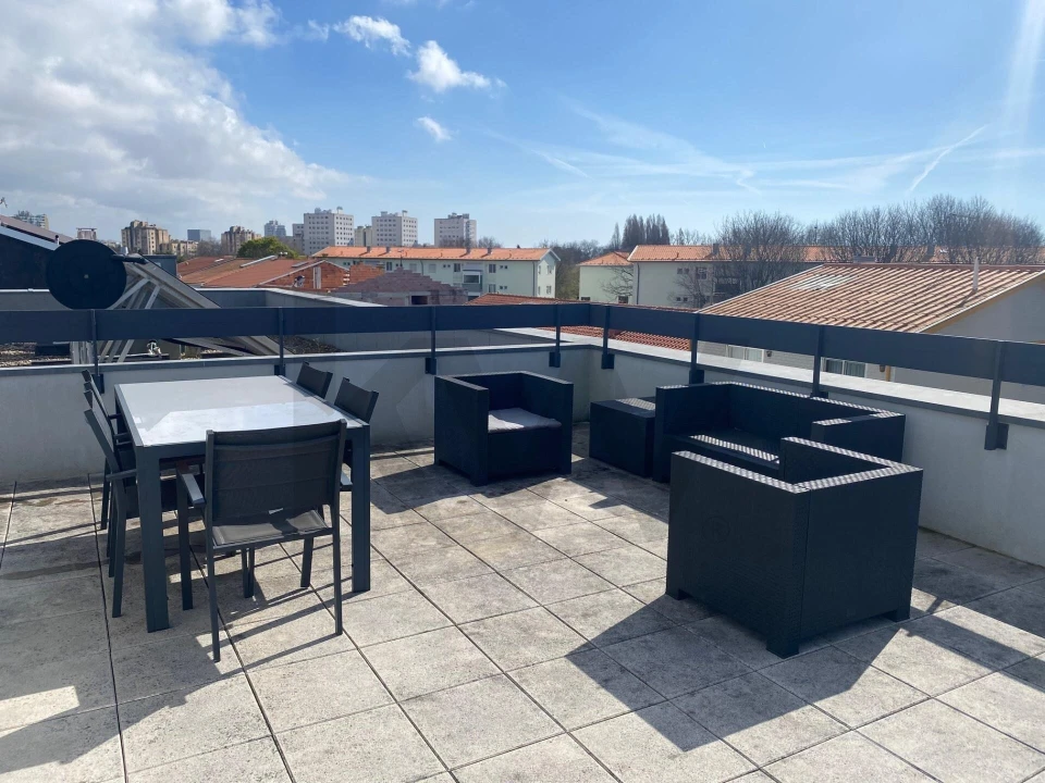 Apartamento T2 para Arrendamento em Ramalde Foto 24