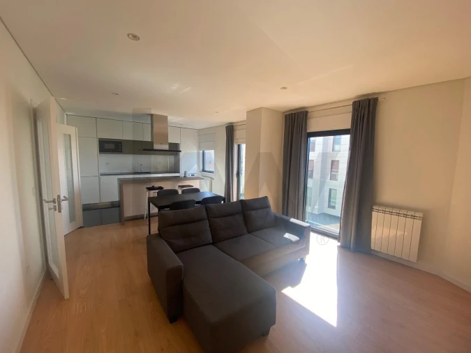 Apartamento T2 para Arrendamento em Ramalde Foto 6