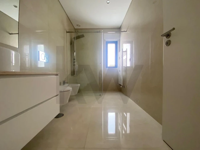 Apartamento T2 para Arrendamento em Ramalde Foto 15