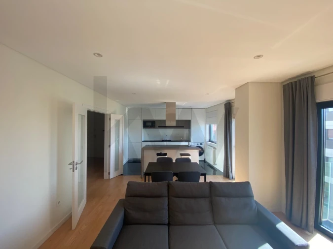 Apartamento T2 para Arrendamento em Ramalde Foto 2