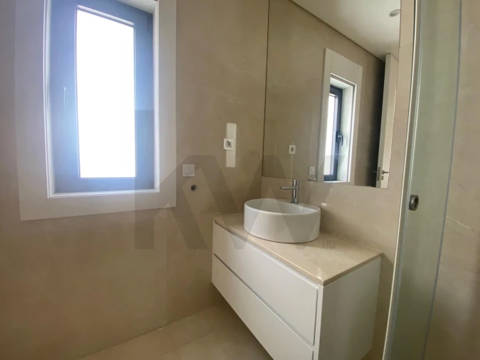 Apartamento T2 para Arrendamento em Ramalde Foto 12