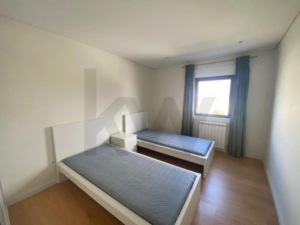 Apartamento T2 para Arrendamento em Ramalde Foto 18