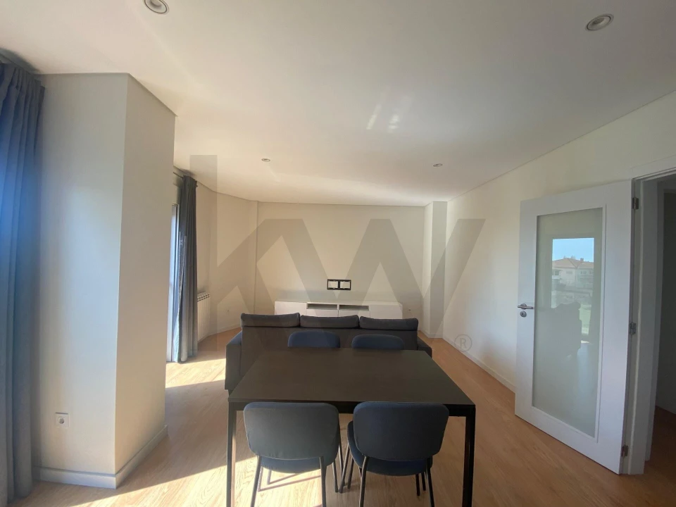 Apartamento T2 para Arrendamento em Ramalde Foto 1