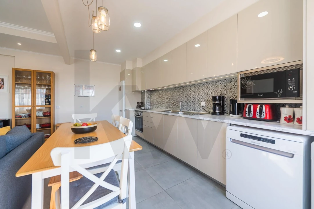 Apartamento T3 para Venda em Massamá e Monte Abraão Foto 14