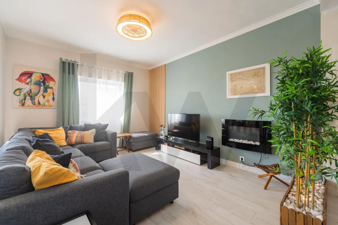 Apartamento T3 para Venda em Massamá e Monte Abraão Foto 1