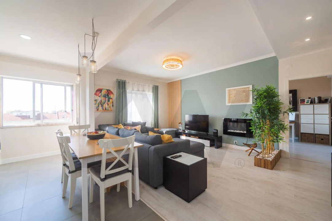 Apartamento T3 para Venda em Massamá e Monte Abraão Foto 8