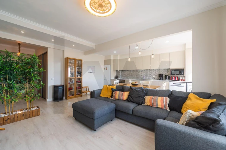 Apartamento T3 para Venda em Massamá e Monte Abraão Foto 6