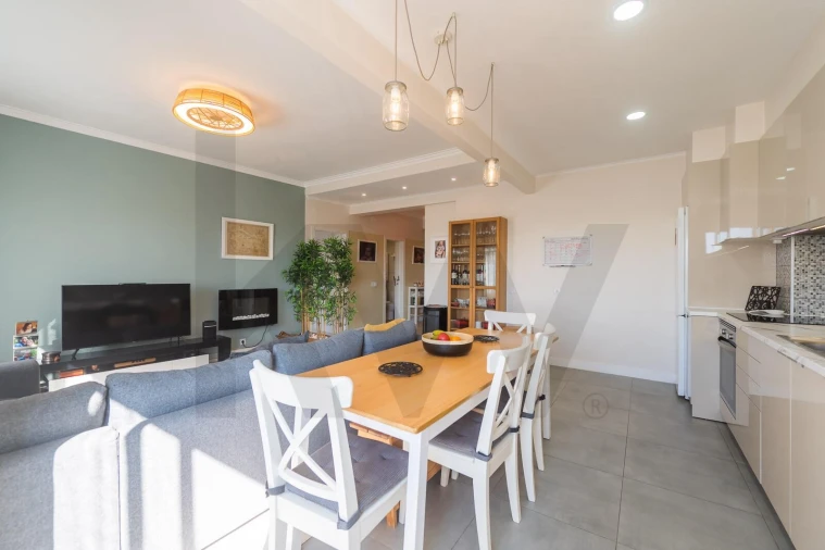 Apartamento T3 para Venda em Massamá e Monte Abraão Foto 13