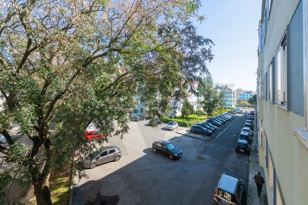 Apartamento T3 para Venda em Massamá e Monte Abraão Foto 44