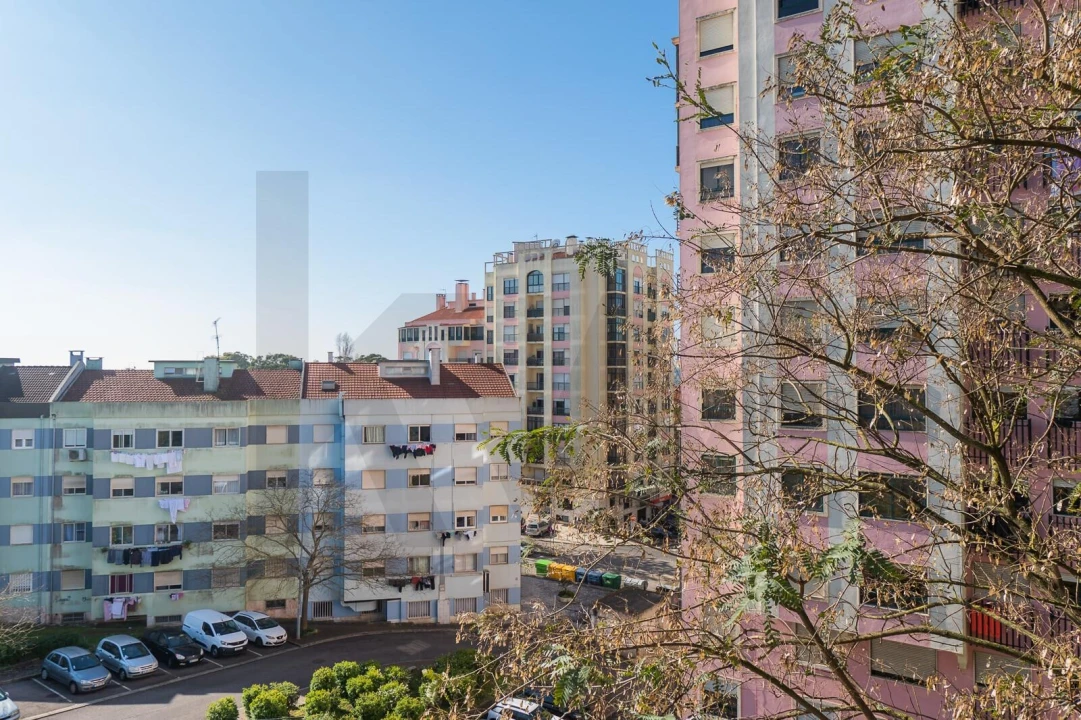 Apartamento T3 para Venda em Massamá e Monte Abraão Foto 47