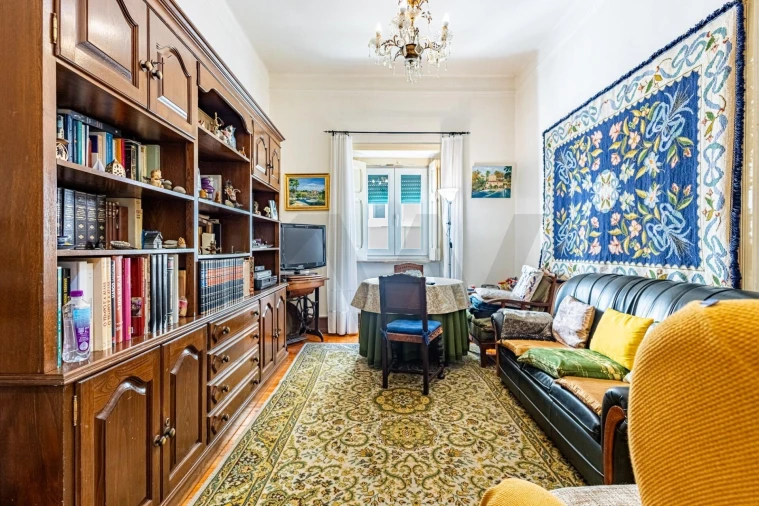 Apartamento T4 para Venda em Arroios Foto 3