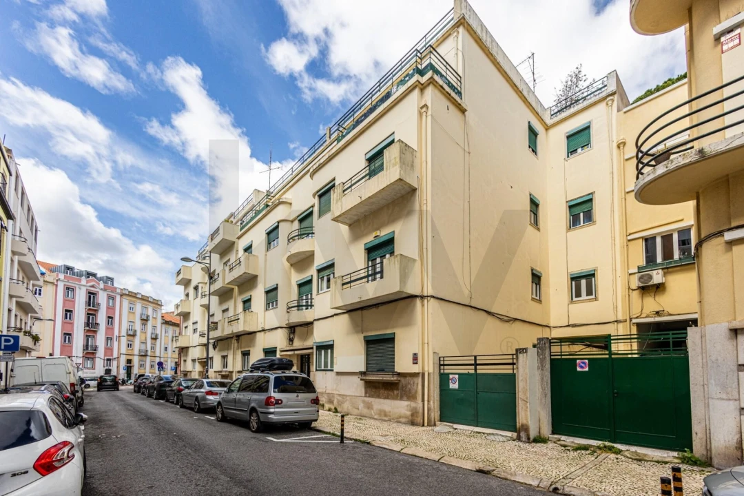 Apartamento T4 para Venda em Arroios Foto 1