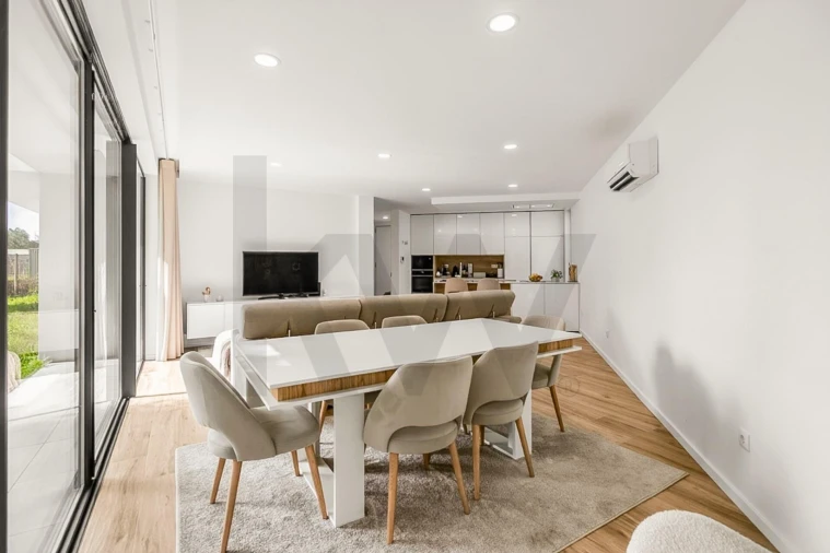 Moradia T2 para Venda em Romariz Foto 25