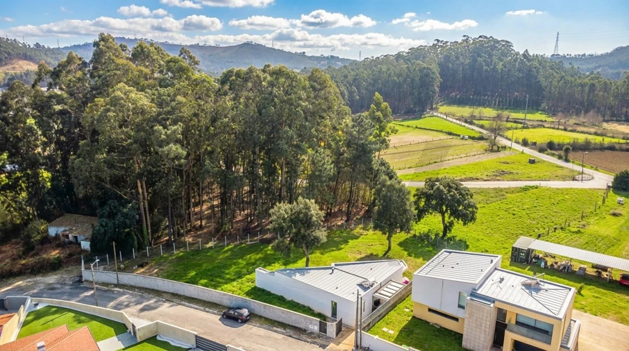 Moradia T2 para Venda em Romariz Foto 1