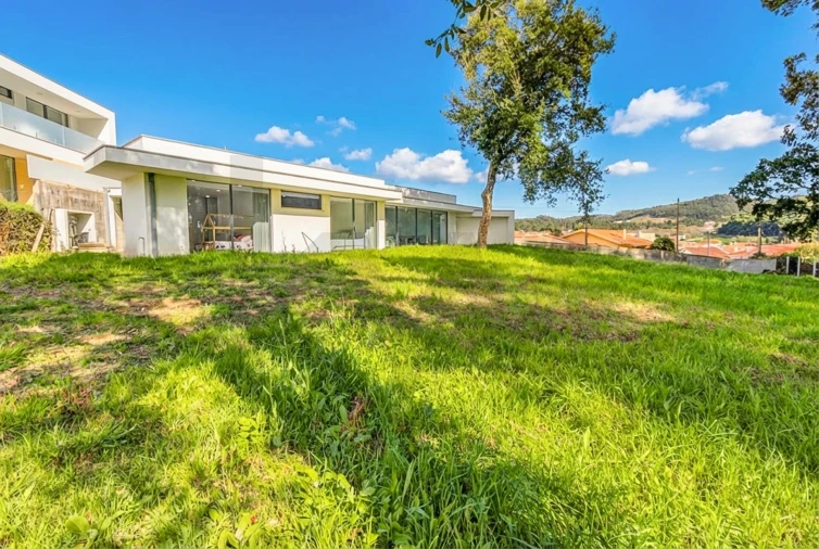 Moradia T2 para Venda em Romariz Foto 5