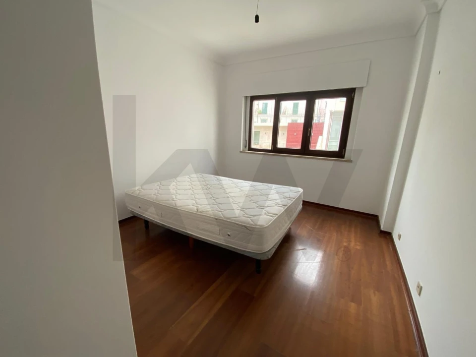 Apartamento T2 para Arrendamento em Estrela Foto 5