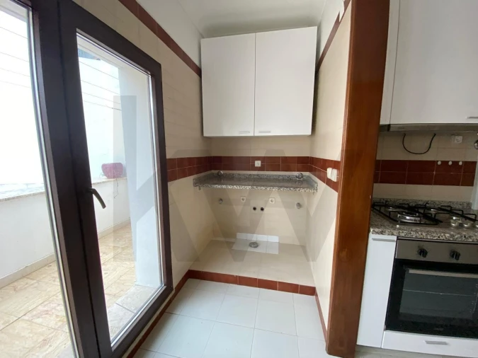 Apartamento T2 para Arrendamento em Estrela Foto 3