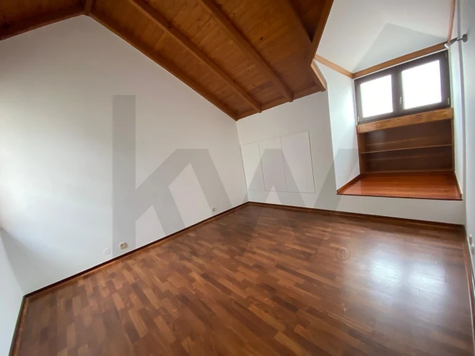 Apartamento T2 para Arrendamento em Estrela Foto 16