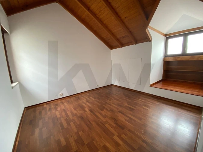 Apartamento T2 para Arrendamento em Estrela Foto 12