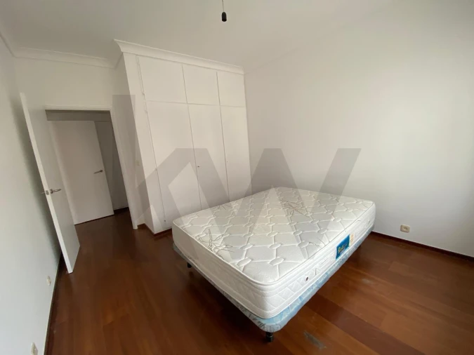 Apartamento T2 para Arrendamento em Estrela Foto 7