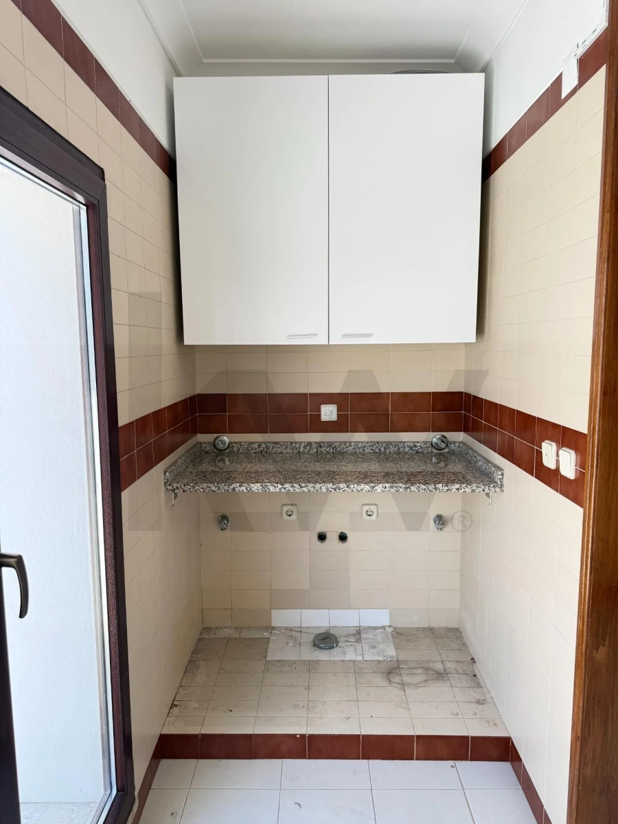 Apartamento T2 para Arrendamento em Estrela Foto 40