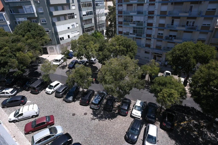 Apartamento T2 para Venda em Benfica Foto 13