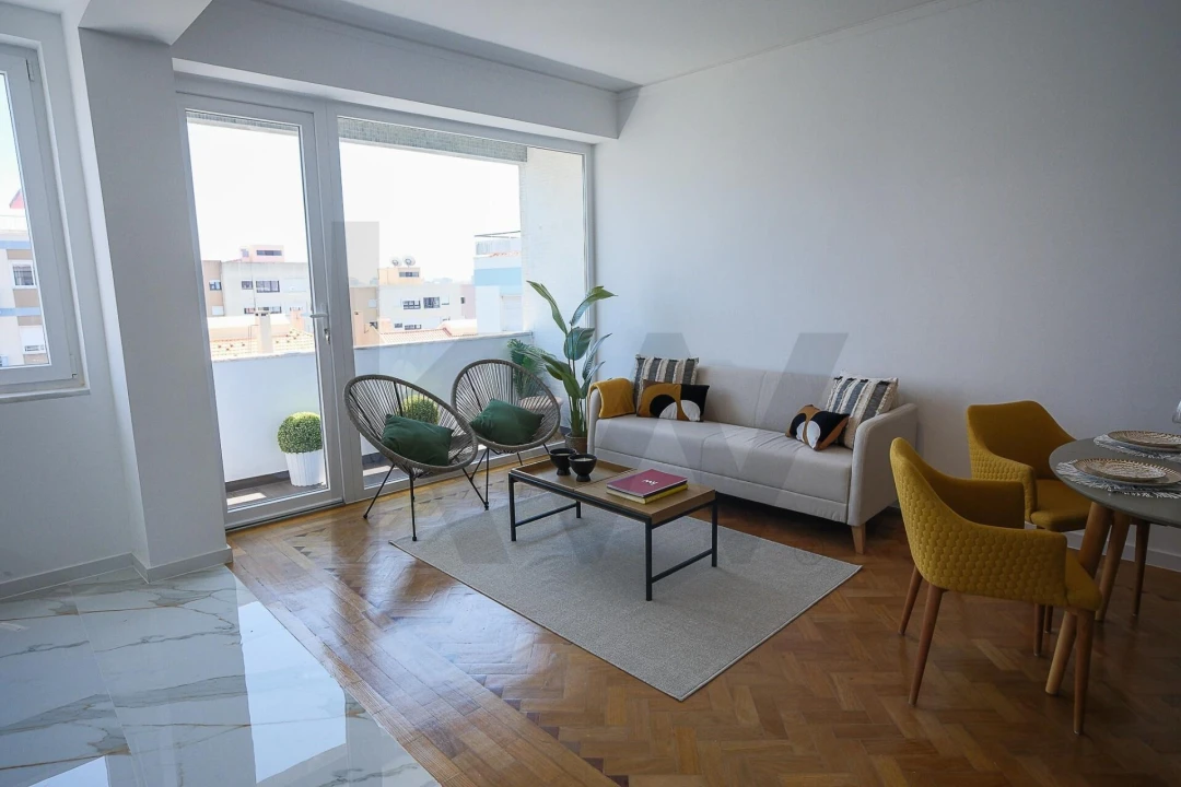 Apartamento T3 para Venda em Benfica Foto 2
