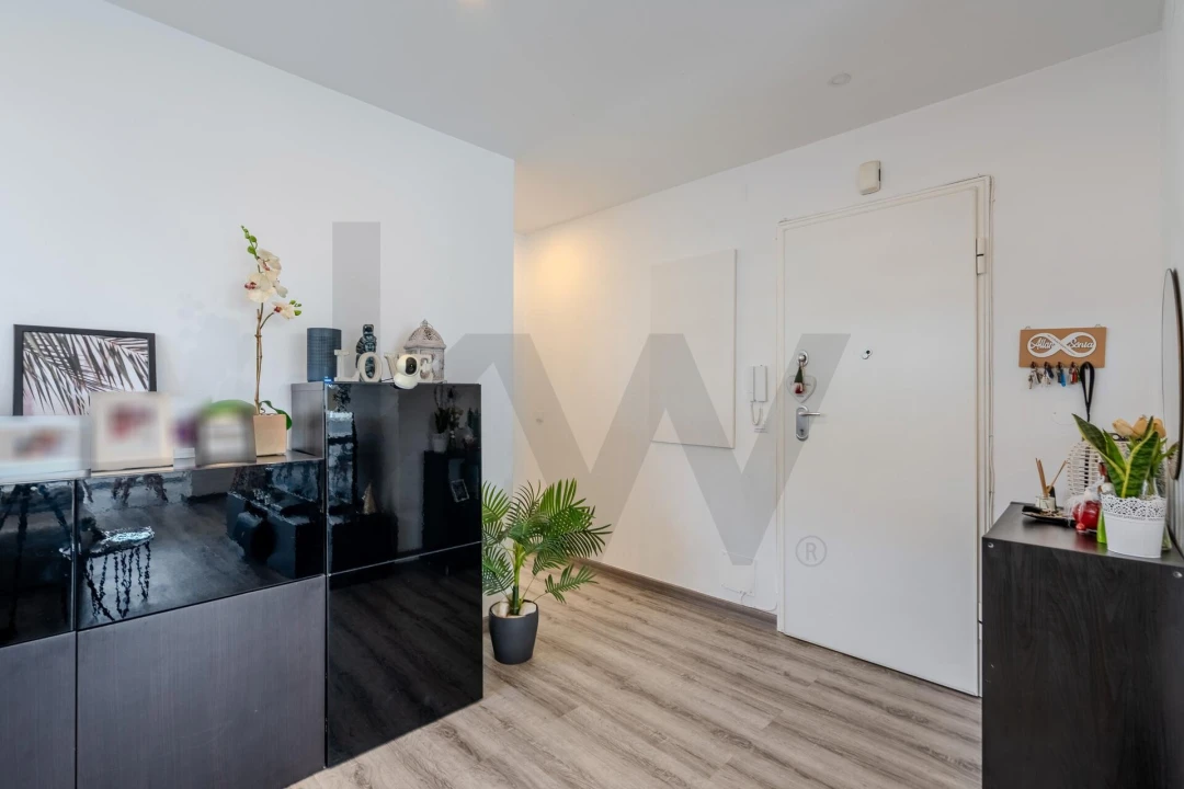 Apartamento T2 para Venda em Rio de Mouro Foto 1