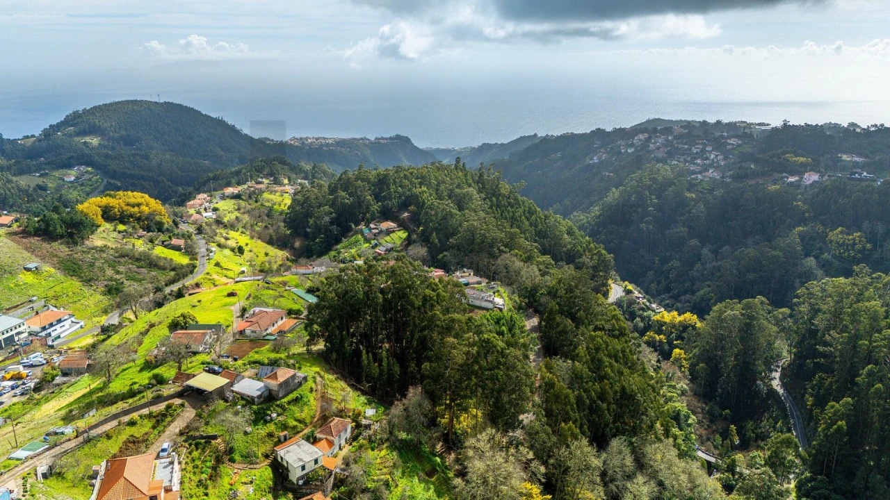 Terreno para Venda em Camacha Foto 8