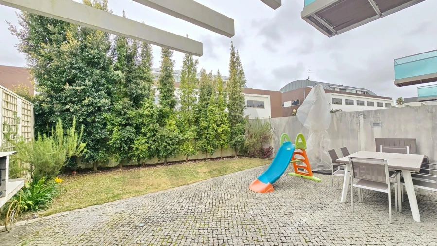 Moradia T4 para Venda em Santa Joana Foto 11