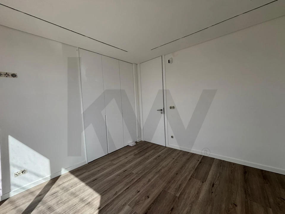 Moradia T3 para Venda em Corroios Foto 29