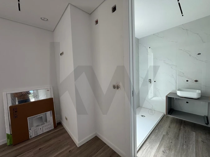 Moradia T3 para Venda em Corroios Foto 25