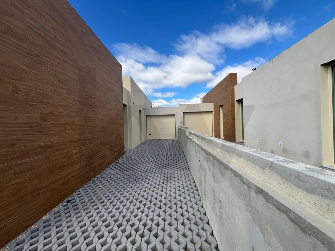 Moradia T3 para Venda em Corroios Foto 34