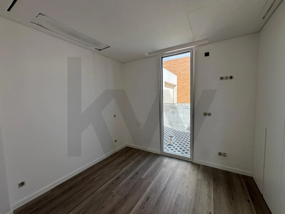 Moradia T3 para Venda em Corroios Foto 21