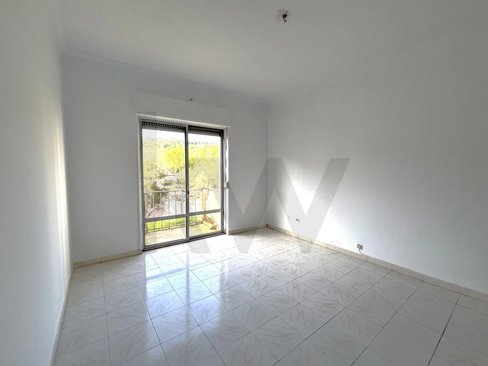 Apartamento T3 para Venda em Carnaxide e Queijas Foto 7