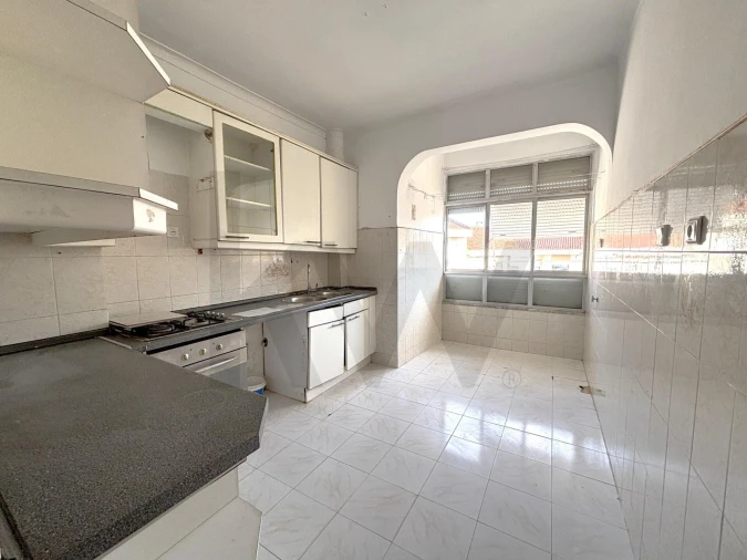Apartamento T3 para Venda em Carnaxide e Queijas Foto 1