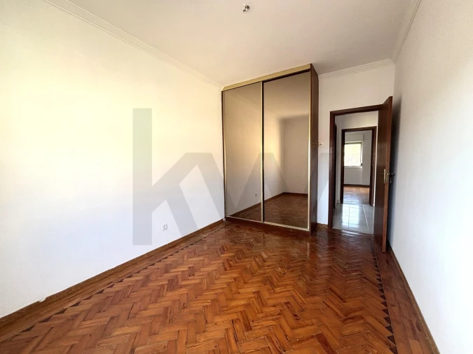 Apartamento T3 para Venda em Carnaxide e Queijas Foto 13