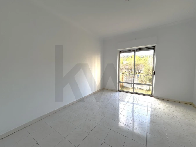 Apartamento T3 para Venda em Carnaxide e Queijas Foto 5